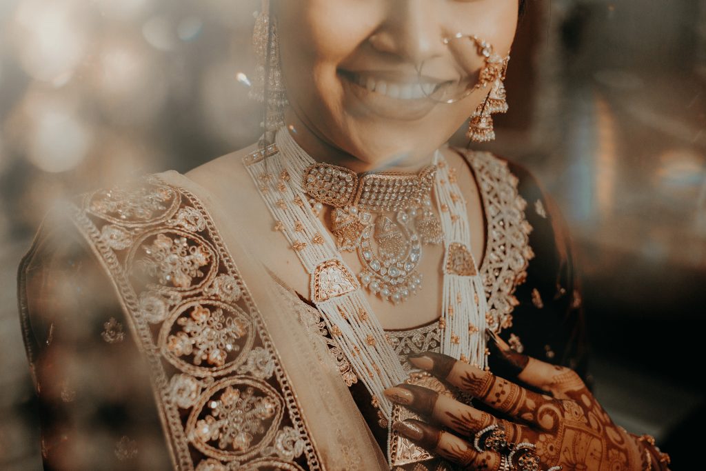 Bridal Photoshoot | Indian Wedding Photography Bride Poses, Saree, Mehndi, Outfits | by Shubhlaxmi Films.